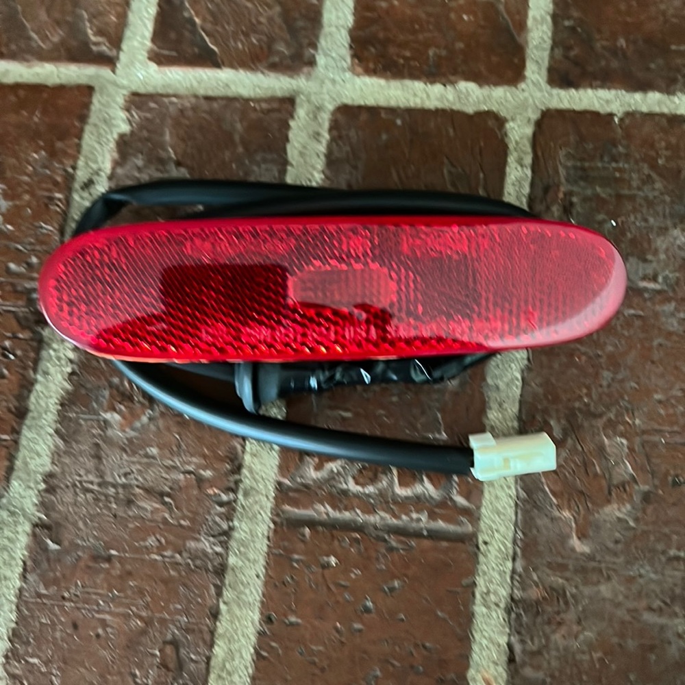 RT Side Marker Lamp New in Package